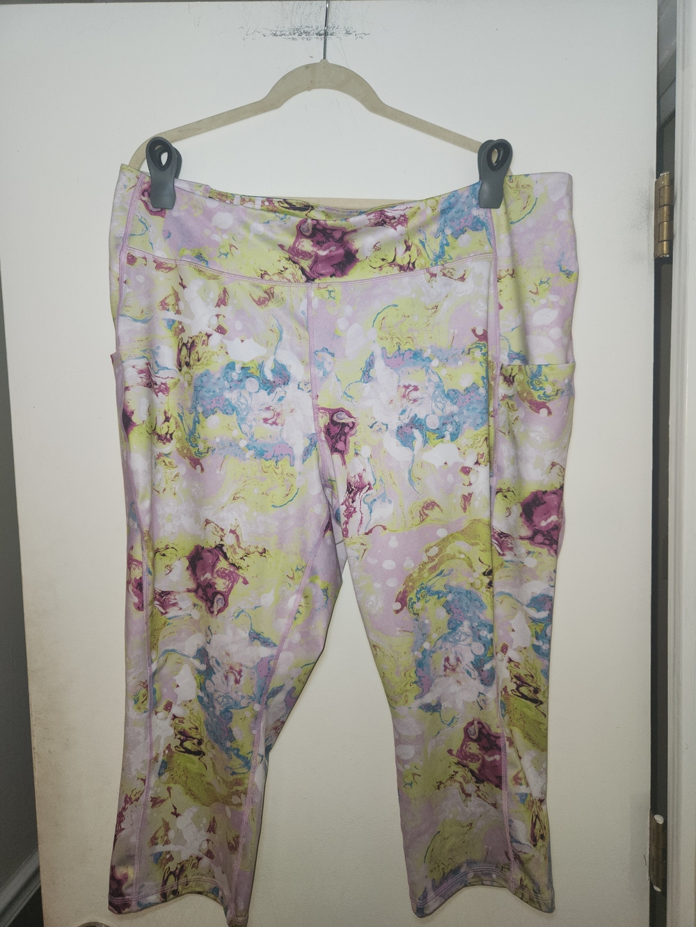 Tek Geat Floral Marble Print Women's Crop Leggings - Pink & Yellow 3X